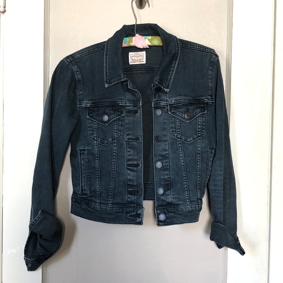 Levi's Jackets & Blazers - Levi's Jean Jacket in Vintage Wash
